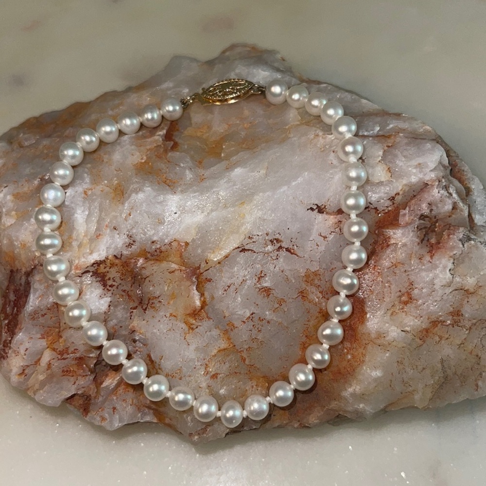 14K Gold Clasp Cultured Pearl Bracelet